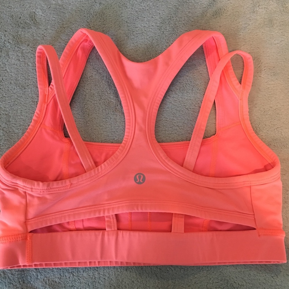 Lululemon sports bra